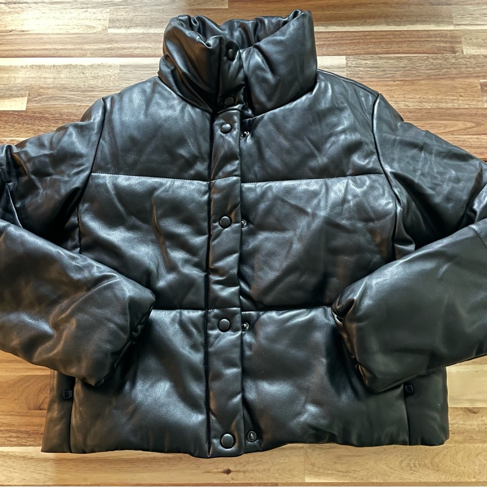 Women's Black Puffer Jacket
